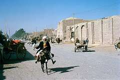 Transport in Herat was for a good part still by animal power, with donkeys and “Gandi” horse drawn carriages.