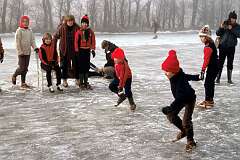 Midlum, Fryslân, Netherlands, 1980 - Start of an ice skating race.